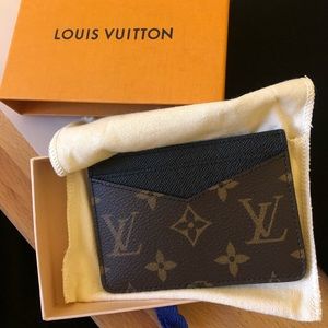 Louis vuitton card wallet monogram og color